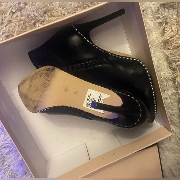 Gently Worn ‼️ Size 10 - Picture 9 of 10